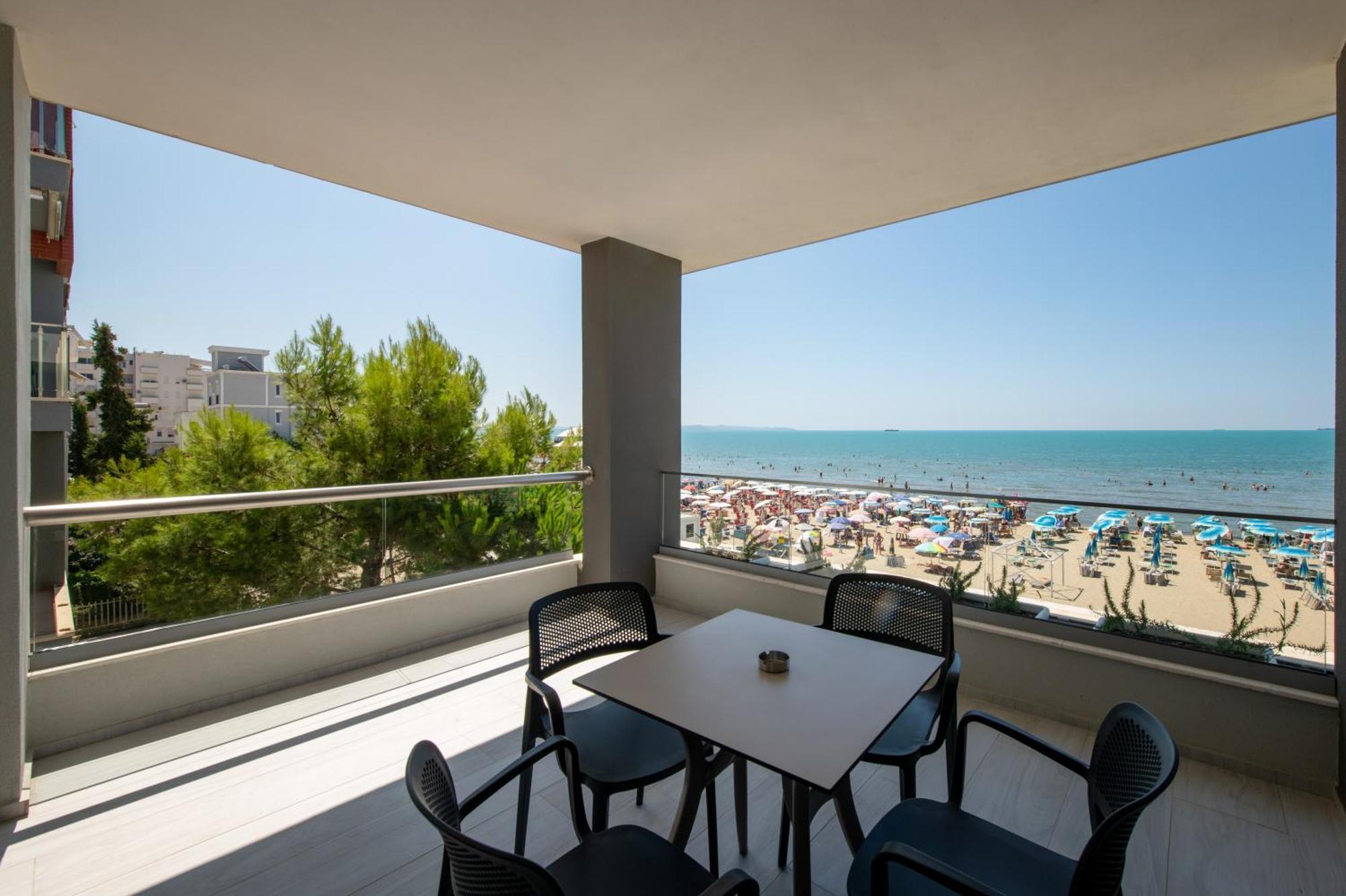 Hotel Vila 11 Durrës Exterior foto