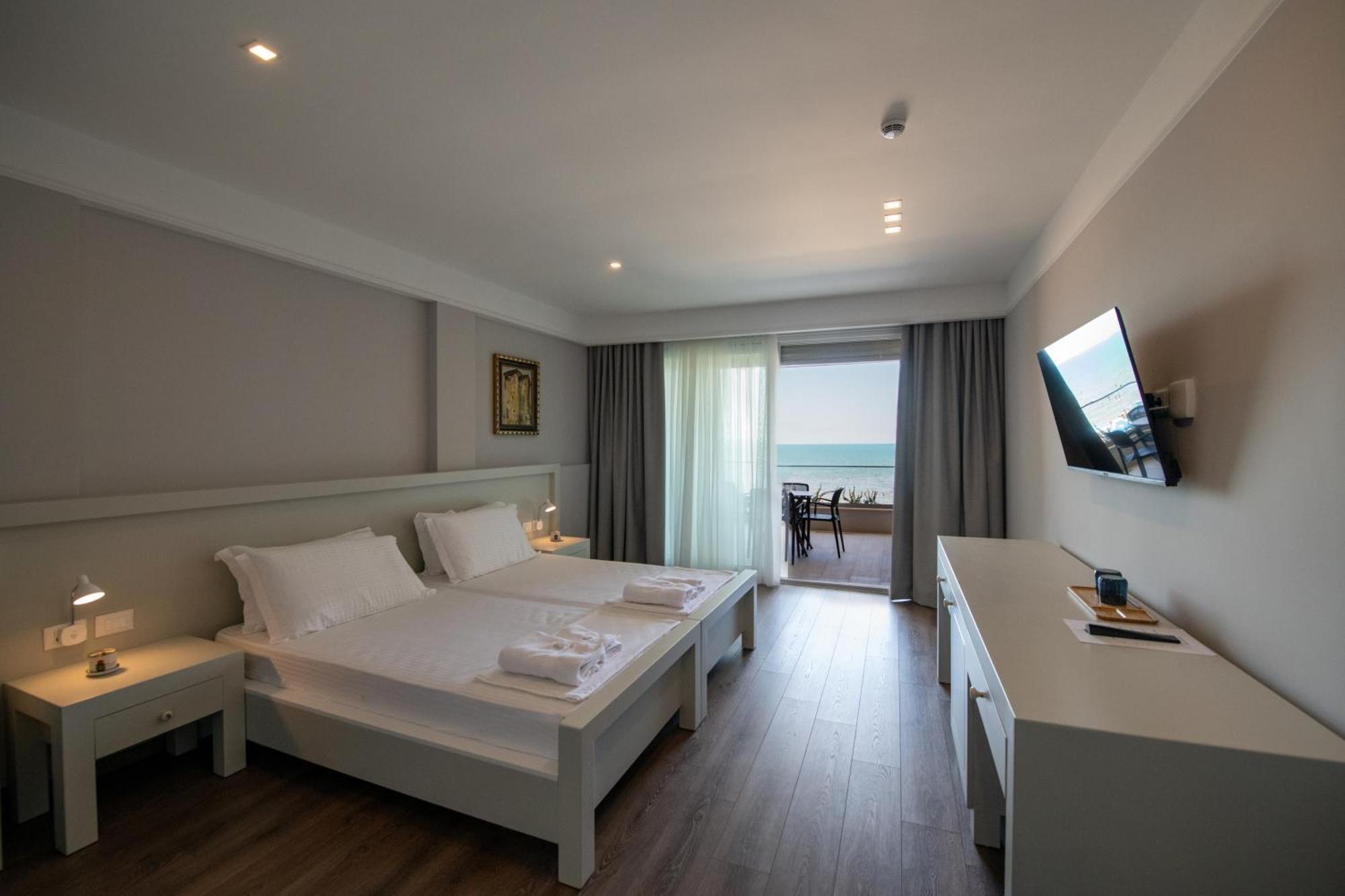 Hotel Vila 11 Durrës Exterior foto